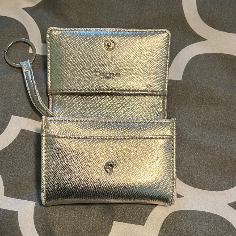 Dune gold wallet with key ring. Stylish gold wallet.
